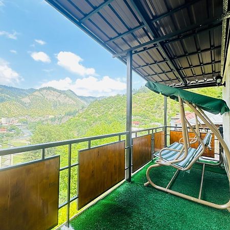 Woodland Borjomi Hotel Eksteriør billede