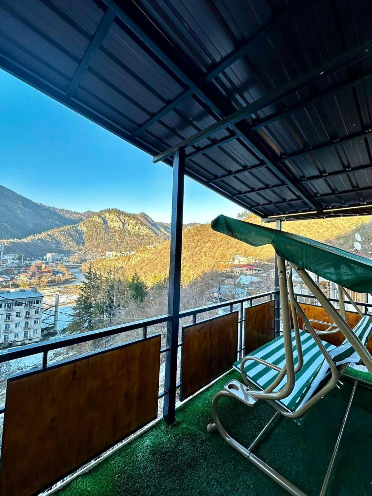 Woodland Borjomi Hotel Eksteriør billede